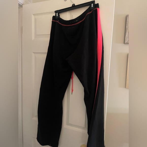 Victorias Secret PINK sweat pants - Picture 3 of 3